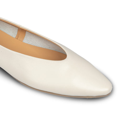 Rene Classic Flats Ivory