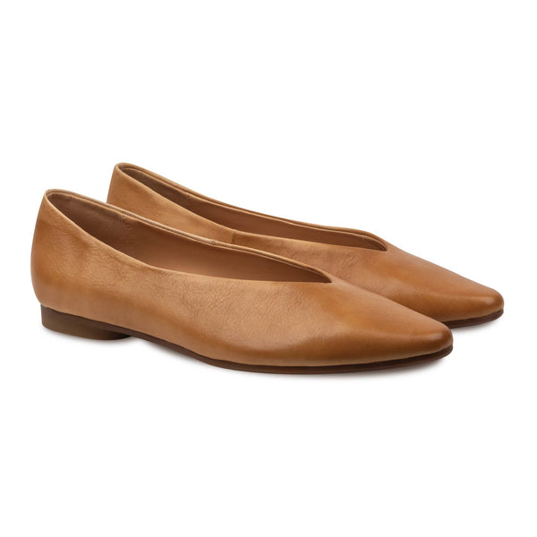 Rene Classic Flats Tan