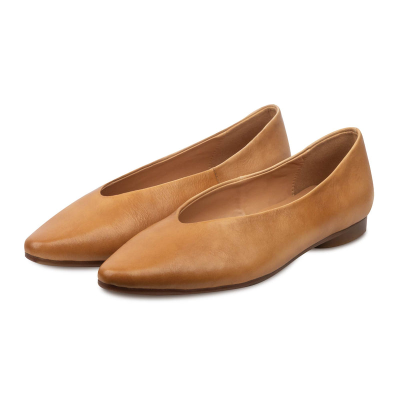 Rene Classic Flats Tan