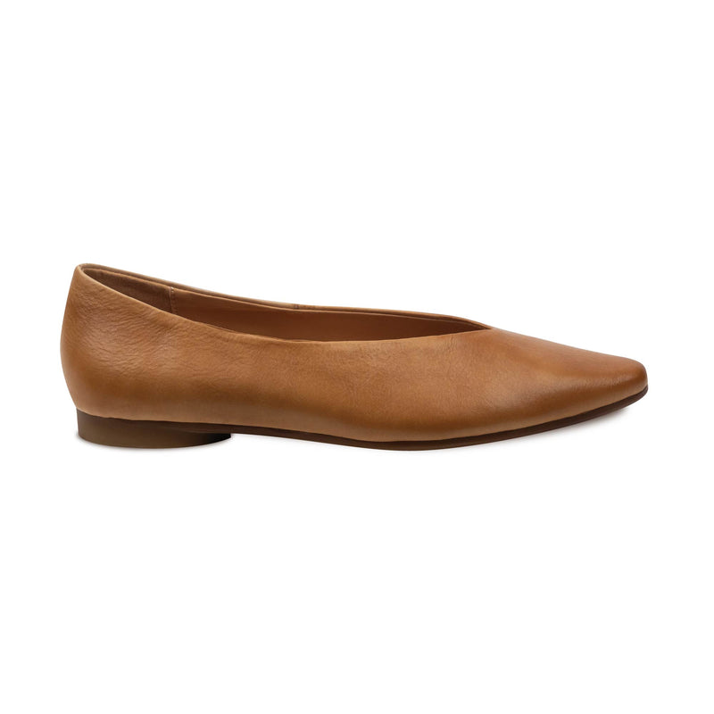 Rene Classic Flats Tan