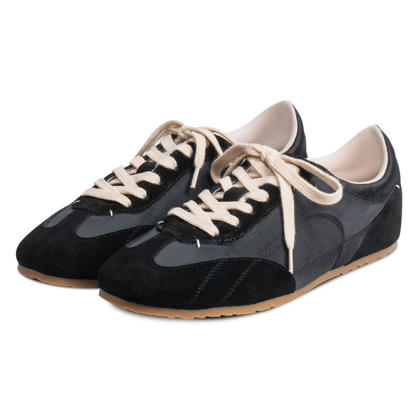 Gail Motion Black