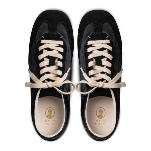 Gail Motion Black