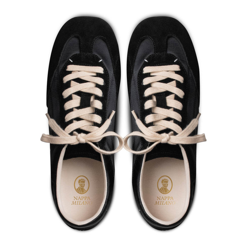 Gail Motion Black