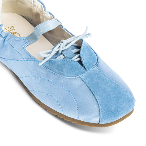 Gail Dainty Blue