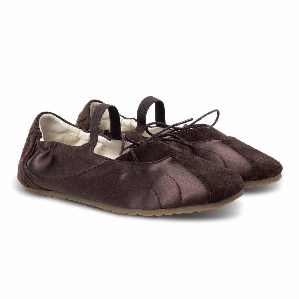 Gail Dainty Brown