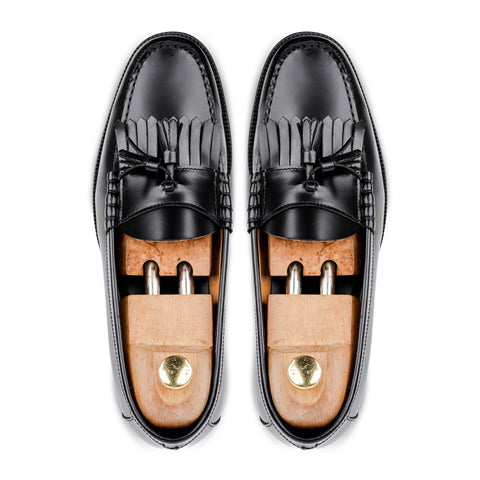 Luther Tassel Black