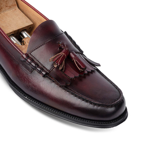 Luther Tassel Maroon